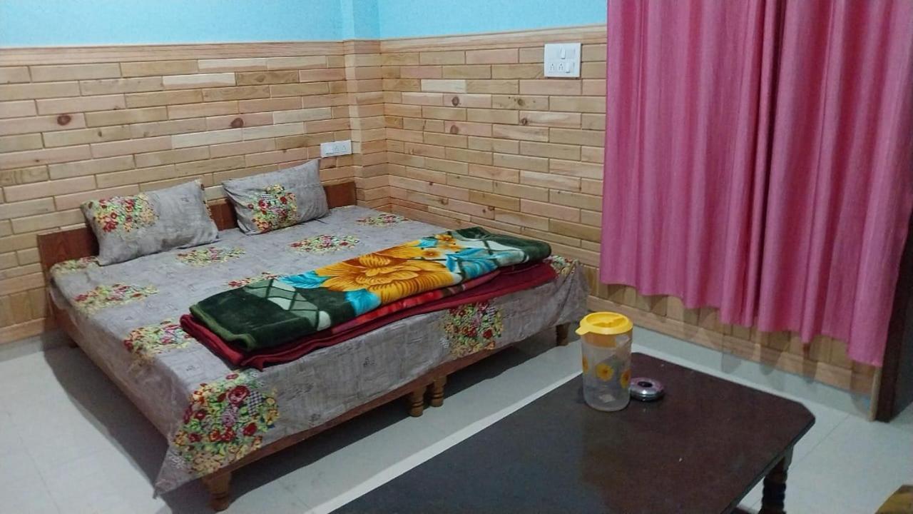 Nucleus Guest House Kasol Kültér fotó